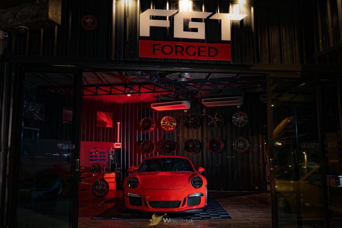 FGT Forged ผู้ผลิตล้อ Forged และ Auto parts ประสิทธิ์ภาพสูง High Performance มีให้เลือกมากกว่า 10,000 รายการ
    